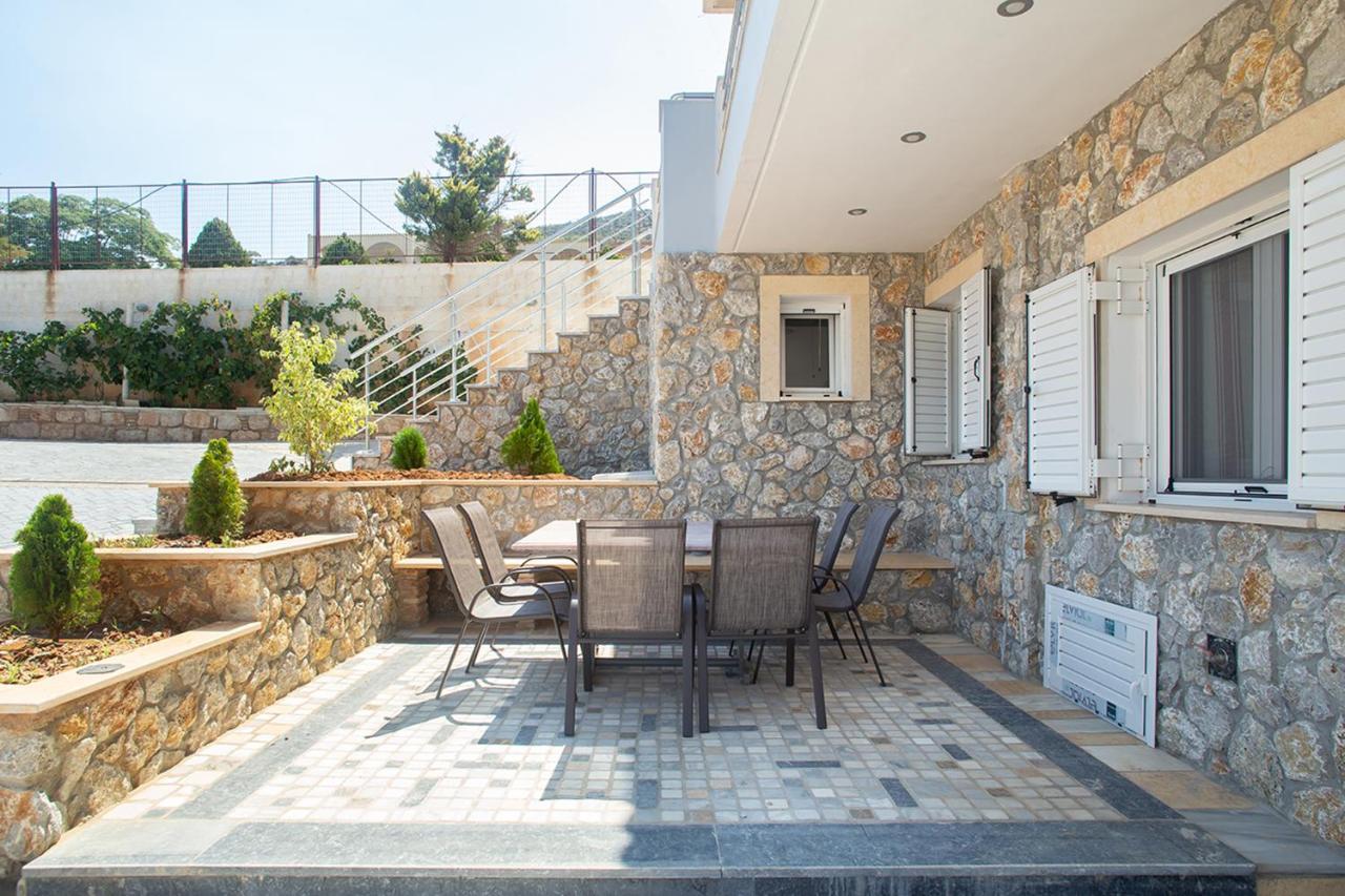 Σπίτι Με Θέα Villa Kalivia Thorikou Exterior photo